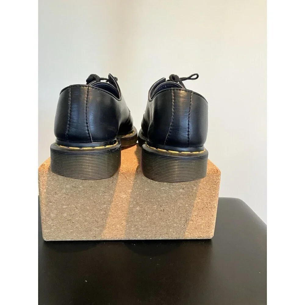 Doc Martens US, Men 6 Ladies 7, Black Vegan Lace-Up Oxford Shoes AW004